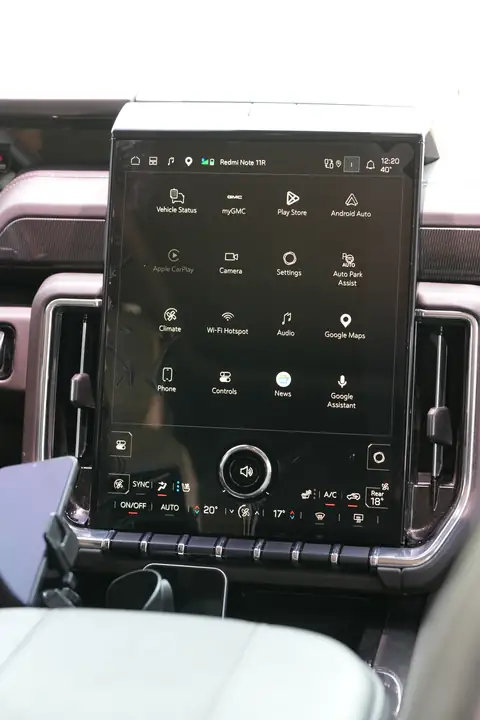 The touchscreen console of a GMC Yukon