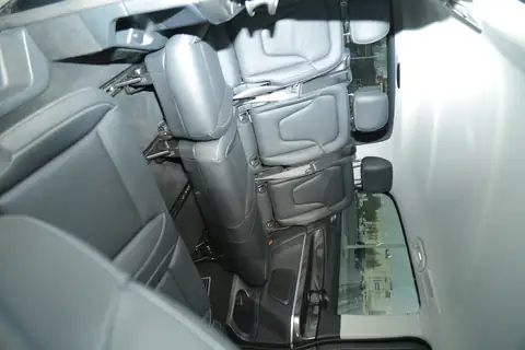 V-Class seats seen from the side door